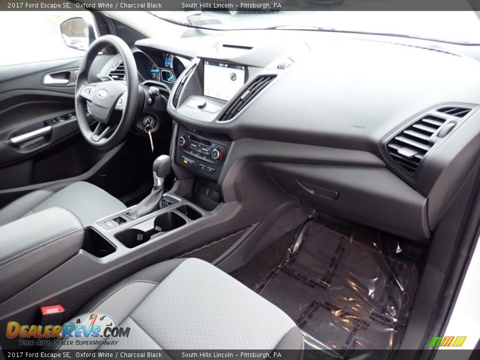 2017 Ford Escape SE Oxford White / Charcoal Black Photo #12