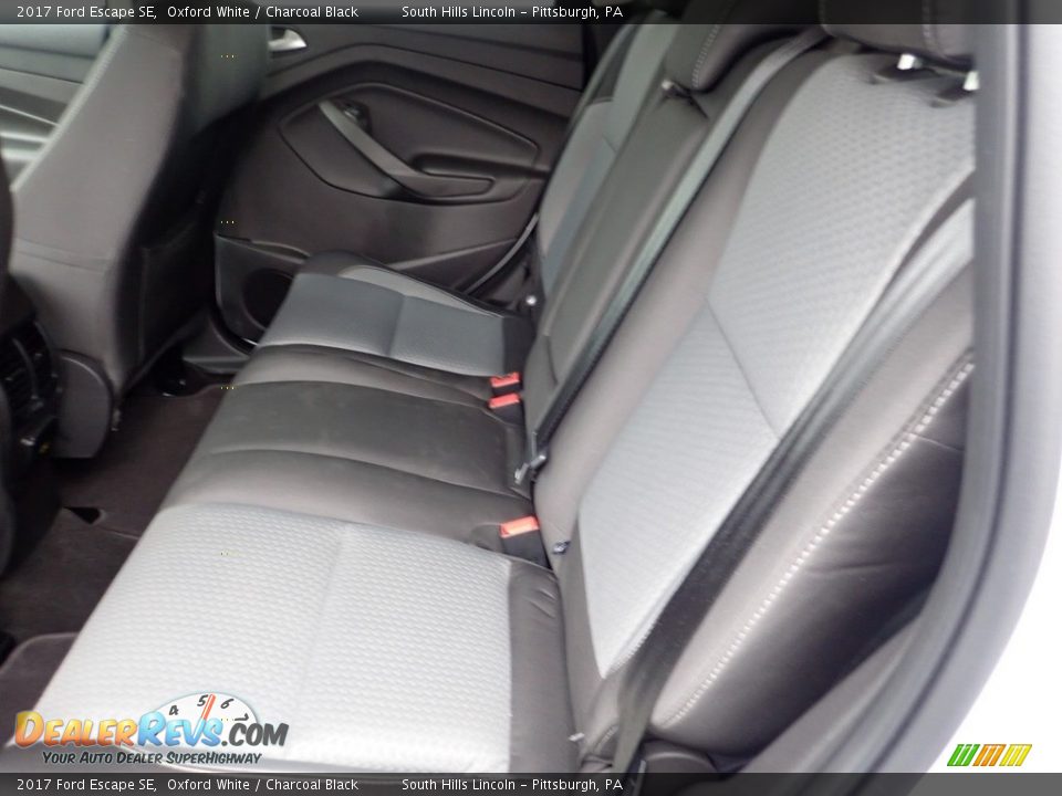 2017 Ford Escape SE Oxford White / Charcoal Black Photo #16