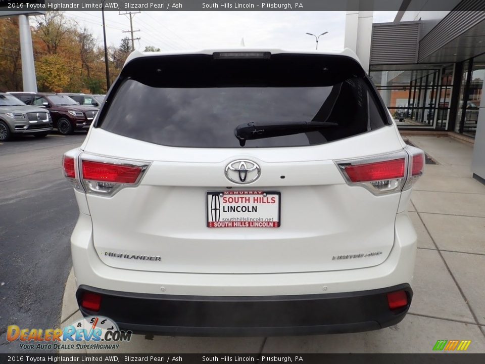 2016 Toyota Highlander Limited AWD Blizzard Pearl / Ash Photo #4