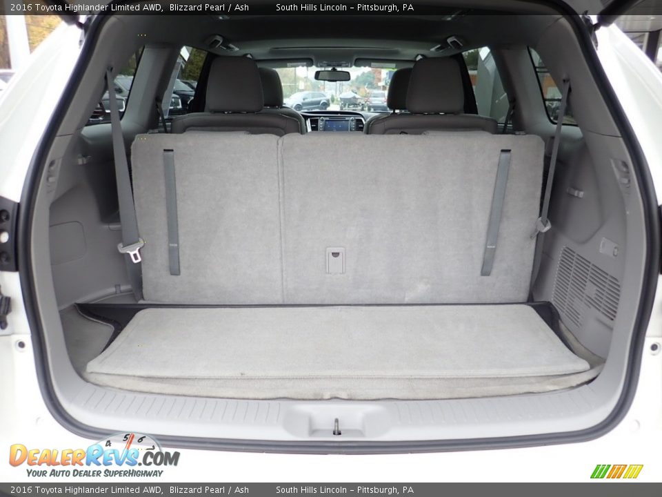 2016 Toyota Highlander Limited AWD Blizzard Pearl / Ash Photo #5