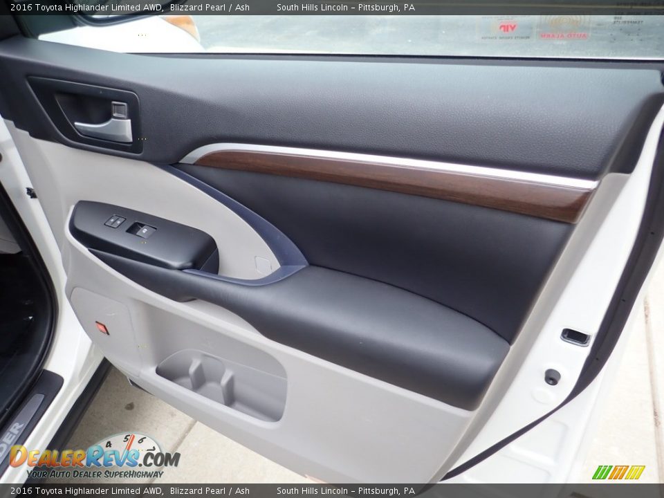 2016 Toyota Highlander Limited AWD Blizzard Pearl / Ash Photo #13