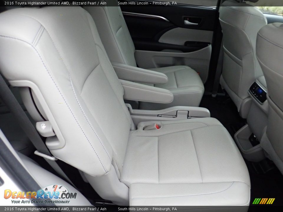 2016 Toyota Highlander Limited AWD Blizzard Pearl / Ash Photo #14