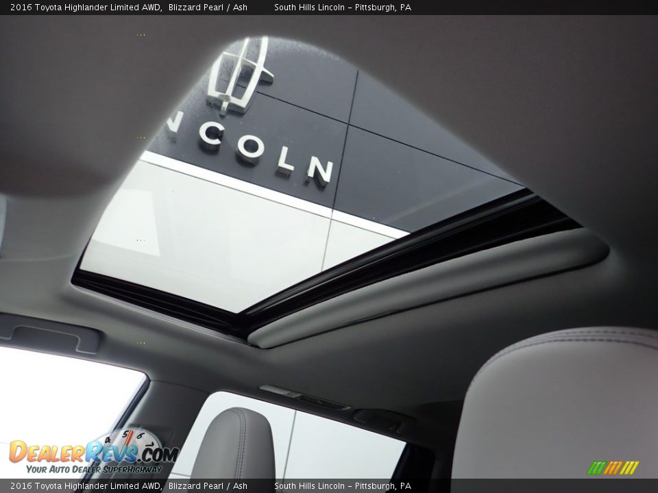 2016 Toyota Highlander Limited AWD Blizzard Pearl / Ash Photo #20