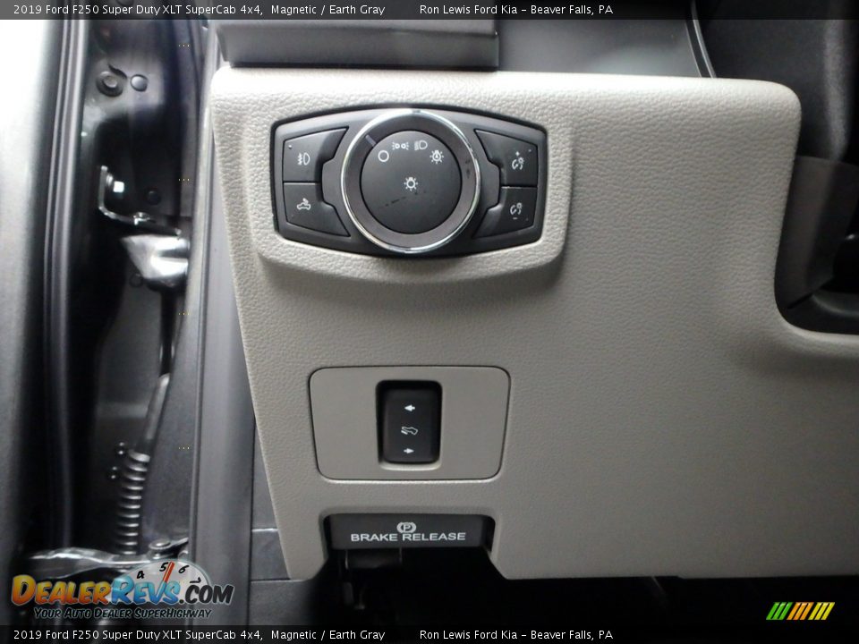 2019 Ford F250 Super Duty XLT SuperCab 4x4 Magnetic / Earth Gray Photo #12
