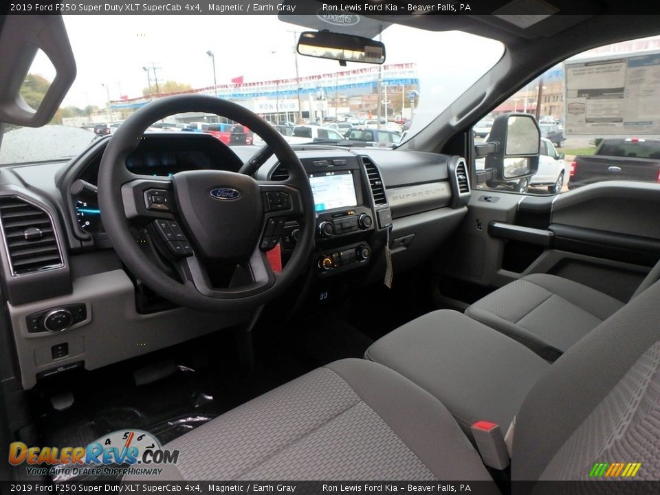 2019 Ford F250 Super Duty XLT SuperCab 4x4 Magnetic / Earth Gray Photo #15
