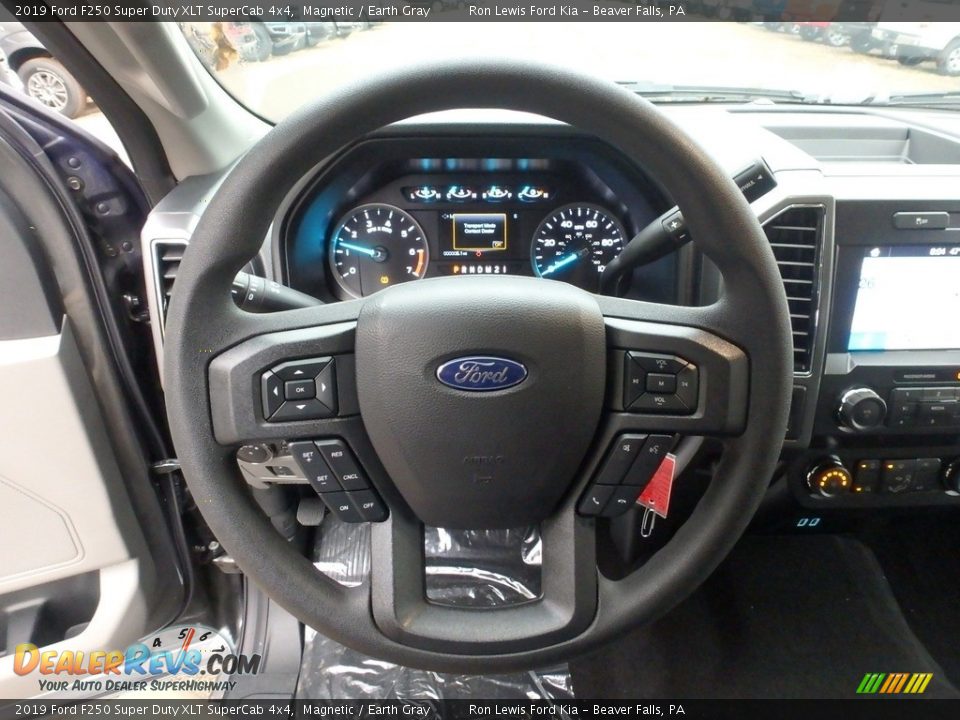 2019 Ford F250 Super Duty XLT SuperCab 4x4 Magnetic / Earth Gray Photo #17