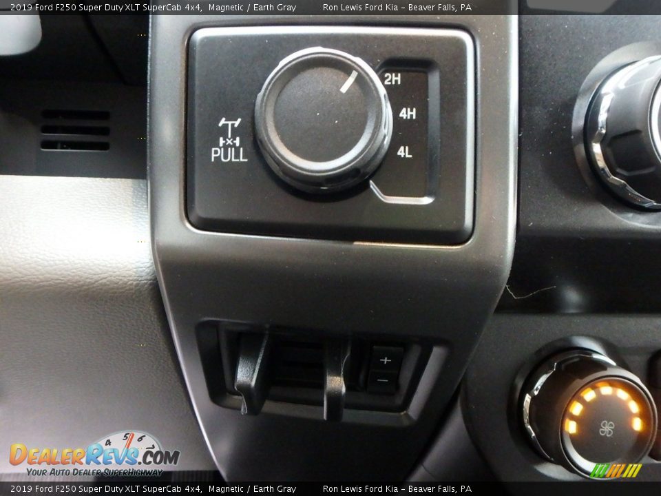 2019 Ford F250 Super Duty XLT SuperCab 4x4 Magnetic / Earth Gray Photo #18