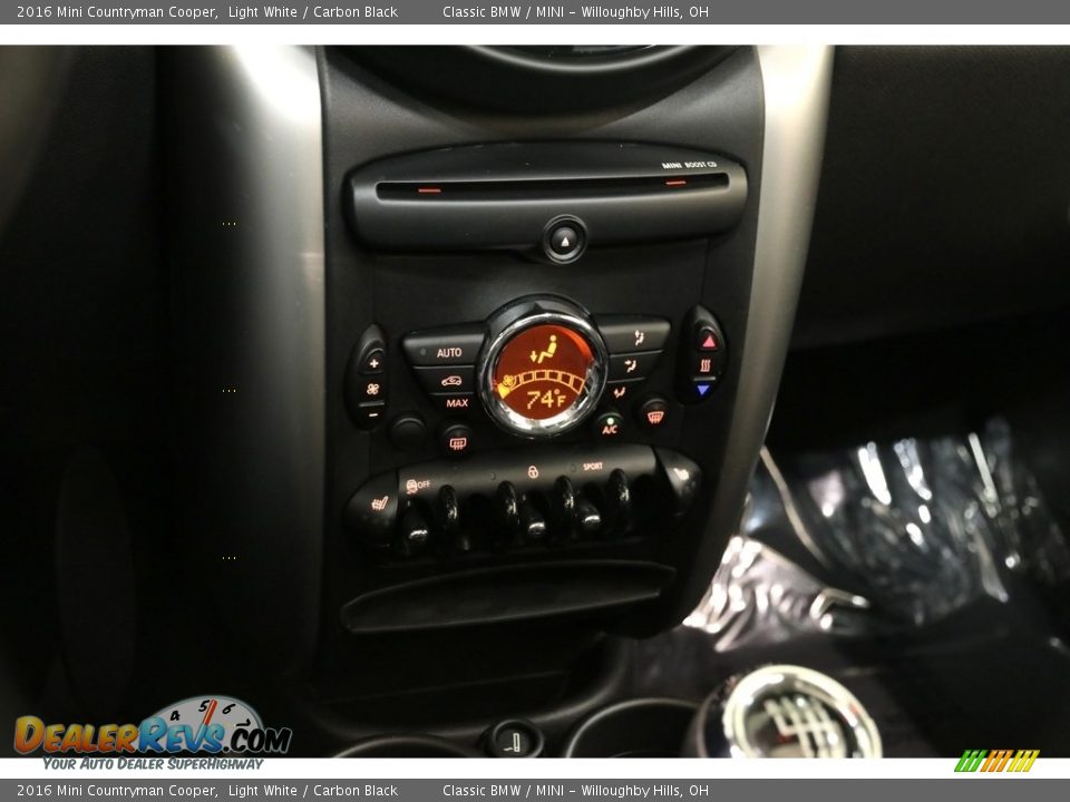 2016 Mini Countryman Cooper Light White / Carbon Black Photo #10