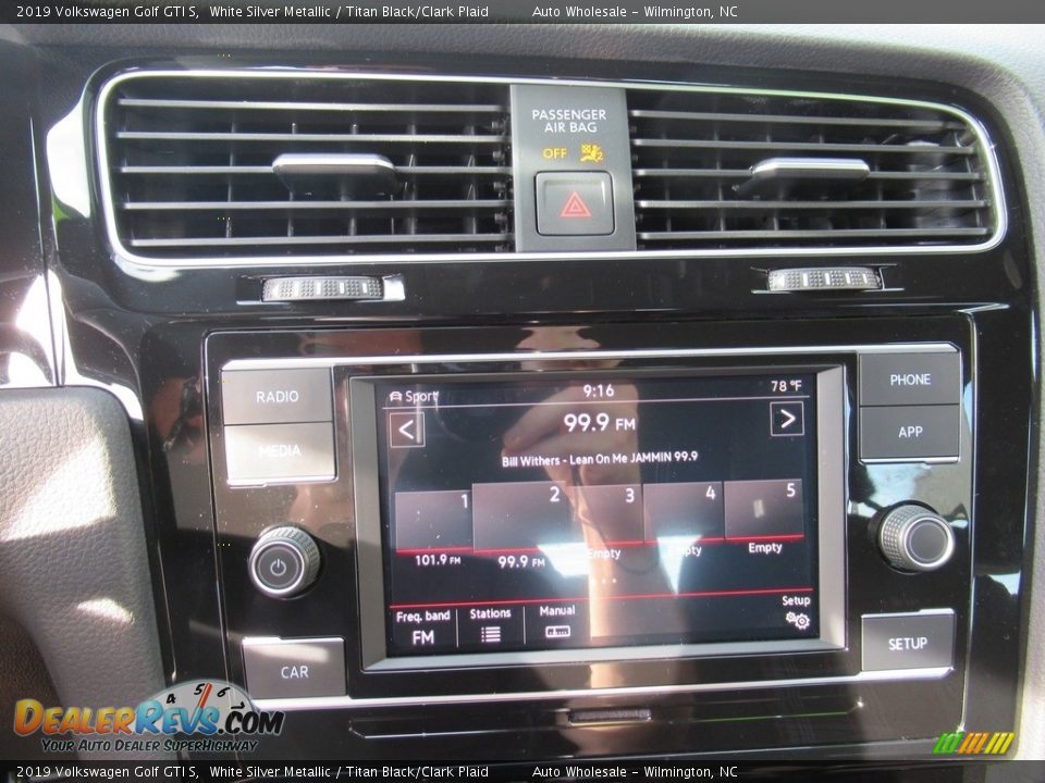 2019 Volkswagen Golf GTI S White Silver Metallic / Titan Black/Clark Plaid Photo #16