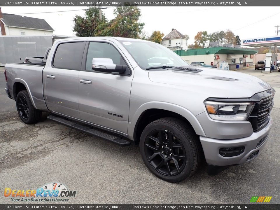 Front 3/4 View of 2020 Ram 1500 Laramie Crew Cab 4x4 Photo #7