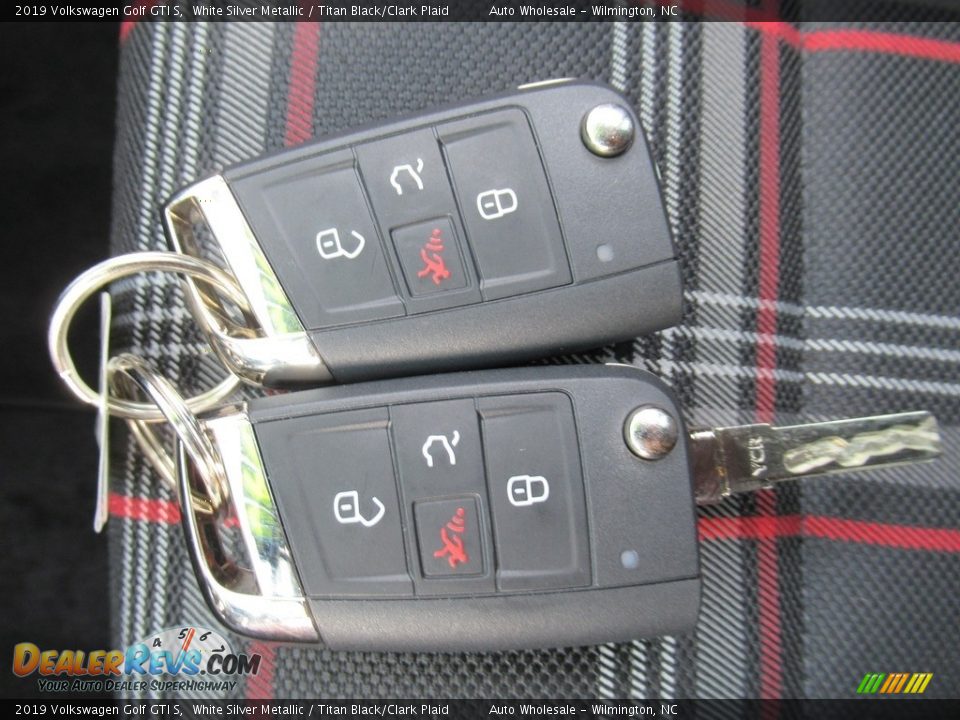 2019 Volkswagen Golf GTI S White Silver Metallic / Titan Black/Clark Plaid Photo #20