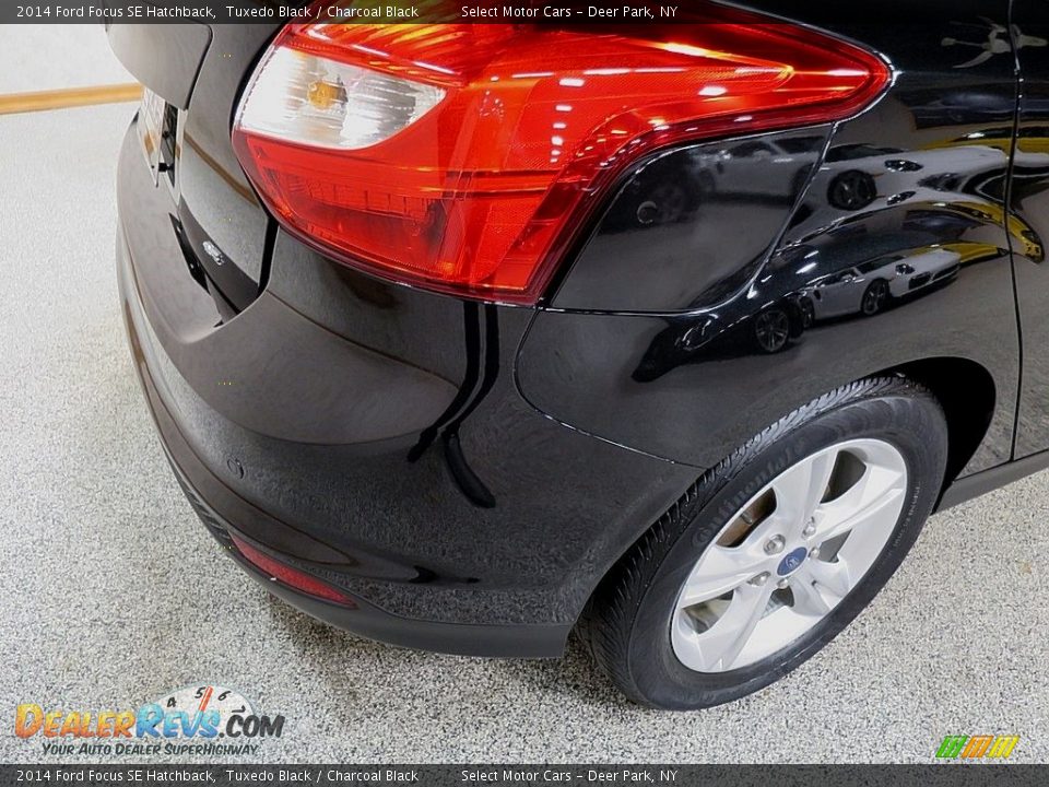 2014 Ford Focus SE Hatchback Tuxedo Black / Charcoal Black Photo #8
