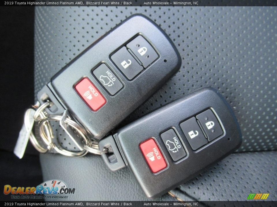 2019 Toyota Highlander Limited Platinum AWD Blizzard Pearl White / Black Photo #20