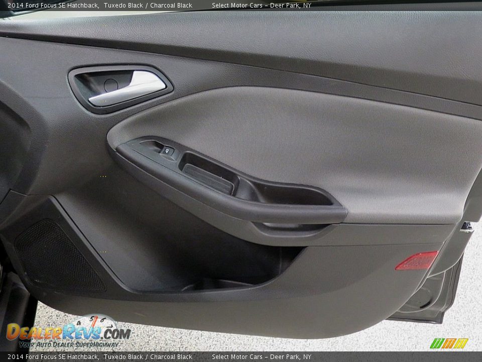 2014 Ford Focus SE Hatchback Tuxedo Black / Charcoal Black Photo #16