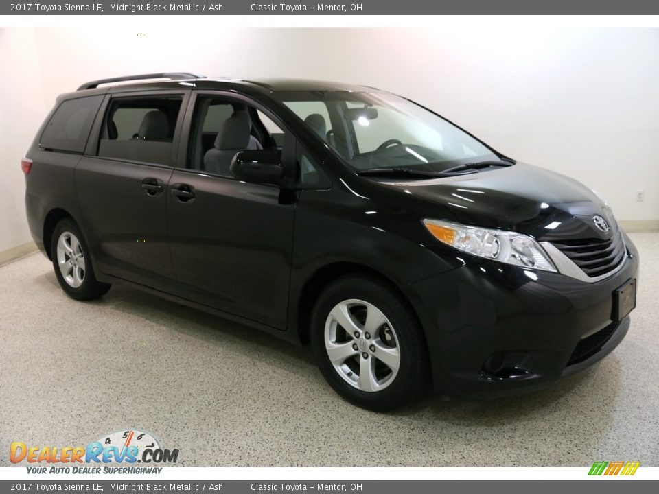 2017 Toyota Sienna LE Midnight Black Metallic / Ash Photo #1