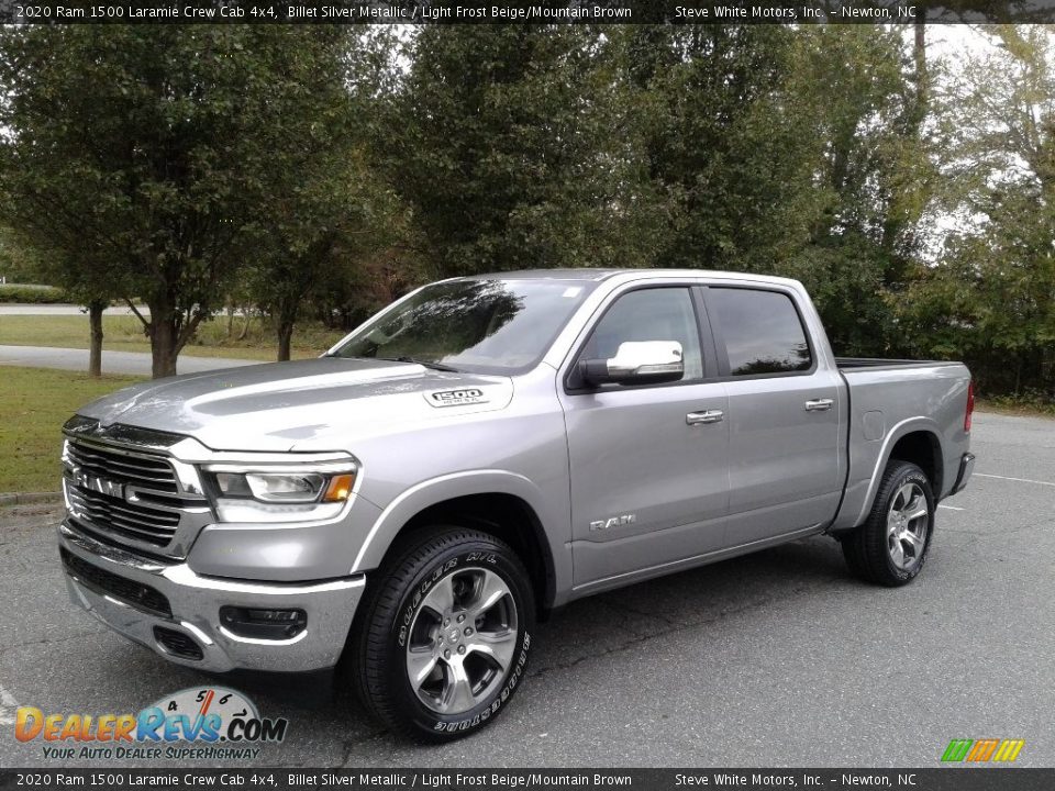 Front 3/4 View of 2020 Ram 1500 Laramie Crew Cab 4x4 Photo #2