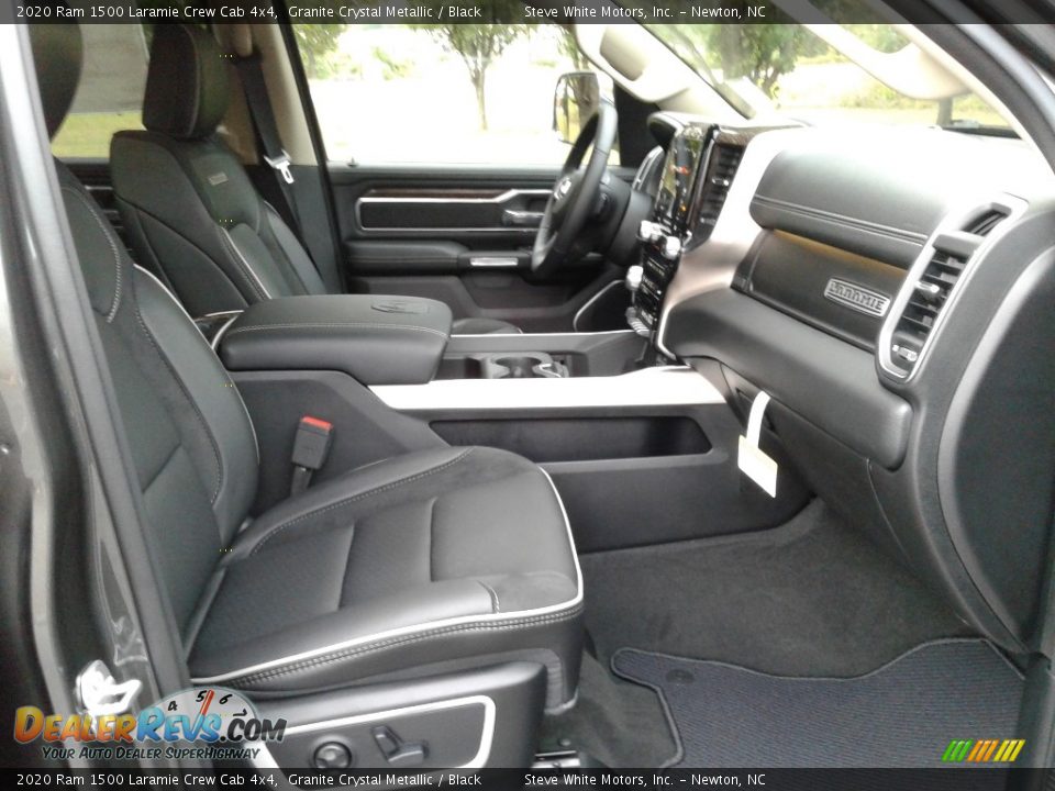 2020 Ram 1500 Laramie Crew Cab 4x4 Granite Crystal Metallic / Black Photo #16