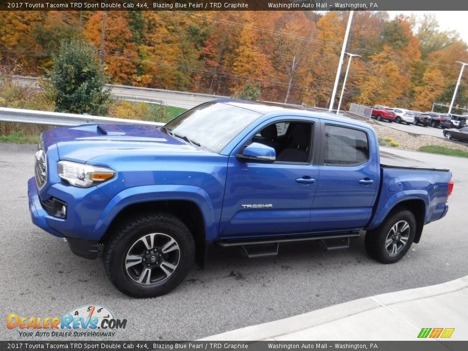 2017 Toyota Tacoma TRD Sport Double Cab 4x4 Blazing Blue Pearl / TRD Graphite Photo #8
