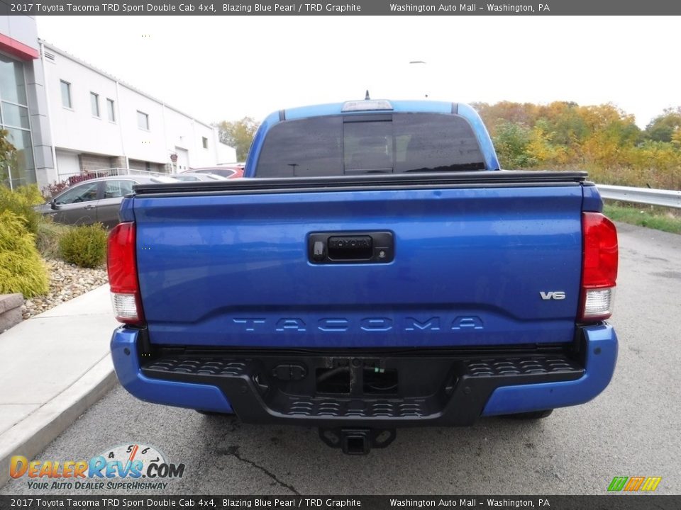 2017 Toyota Tacoma TRD Sport Double Cab 4x4 Blazing Blue Pearl / TRD Graphite Photo #10