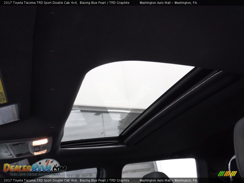 2017 Toyota Tacoma TRD Sport Double Cab 4x4 Blazing Blue Pearl / TRD Graphite Photo #17