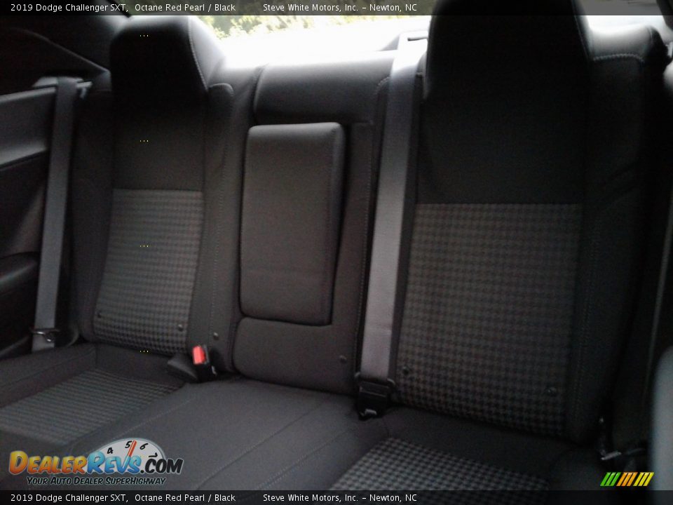 2019 Dodge Challenger SXT Octane Red Pearl / Black Photo #11