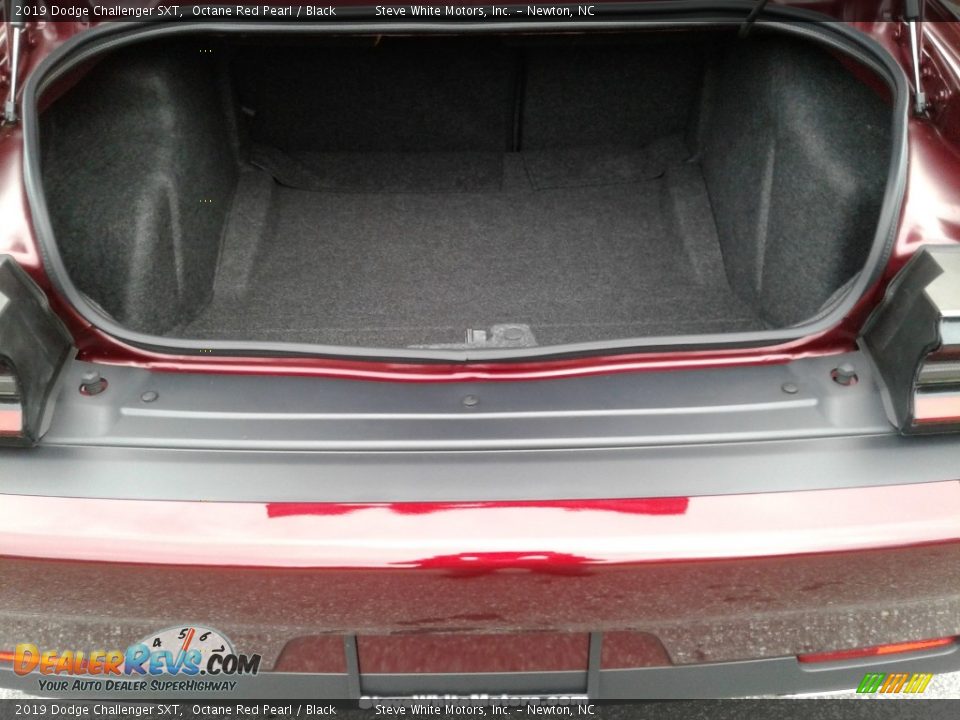 2019 Dodge Challenger SXT Octane Red Pearl / Black Photo #12