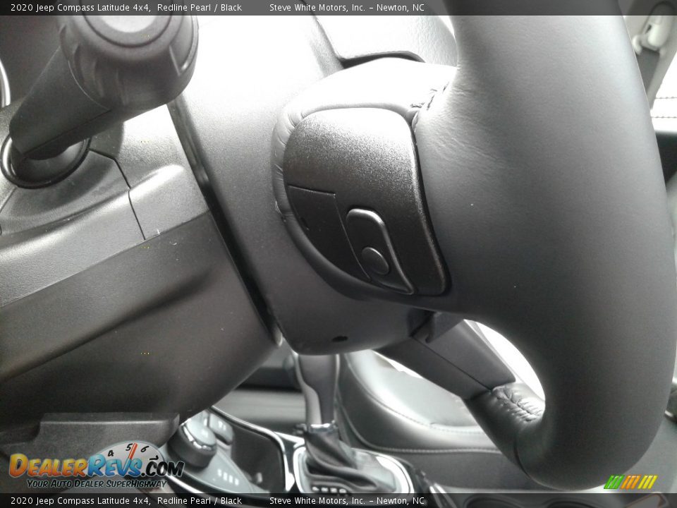 2020 Jeep Compass Latitude 4x4 Redline Pearl / Black Photo #15