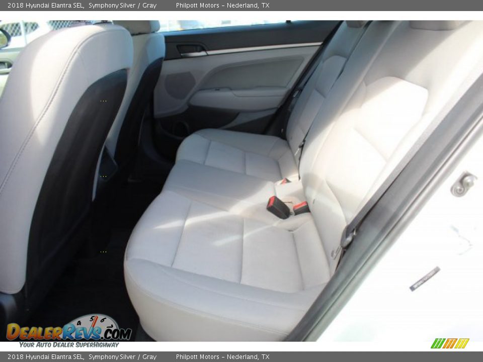 2018 Hyundai Elantra SEL Symphony Silver / Gray Photo #19