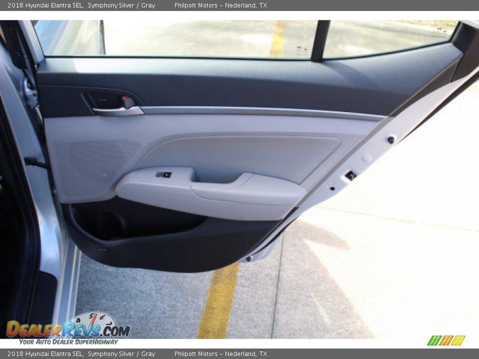 2018 Hyundai Elantra SEL Symphony Silver / Gray Photo #23