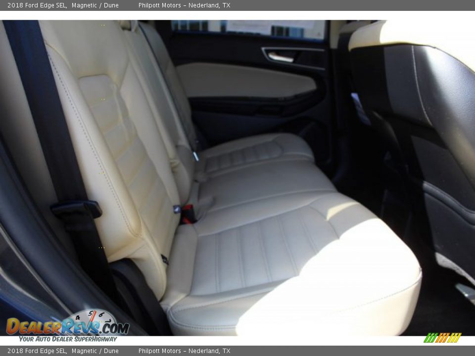 2018 Ford Edge SEL Magnetic / Dune Photo #28