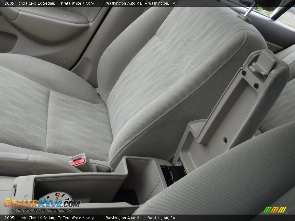 2005 Honda Civic LX Sedan Taffeta White / Ivory Photo #22
