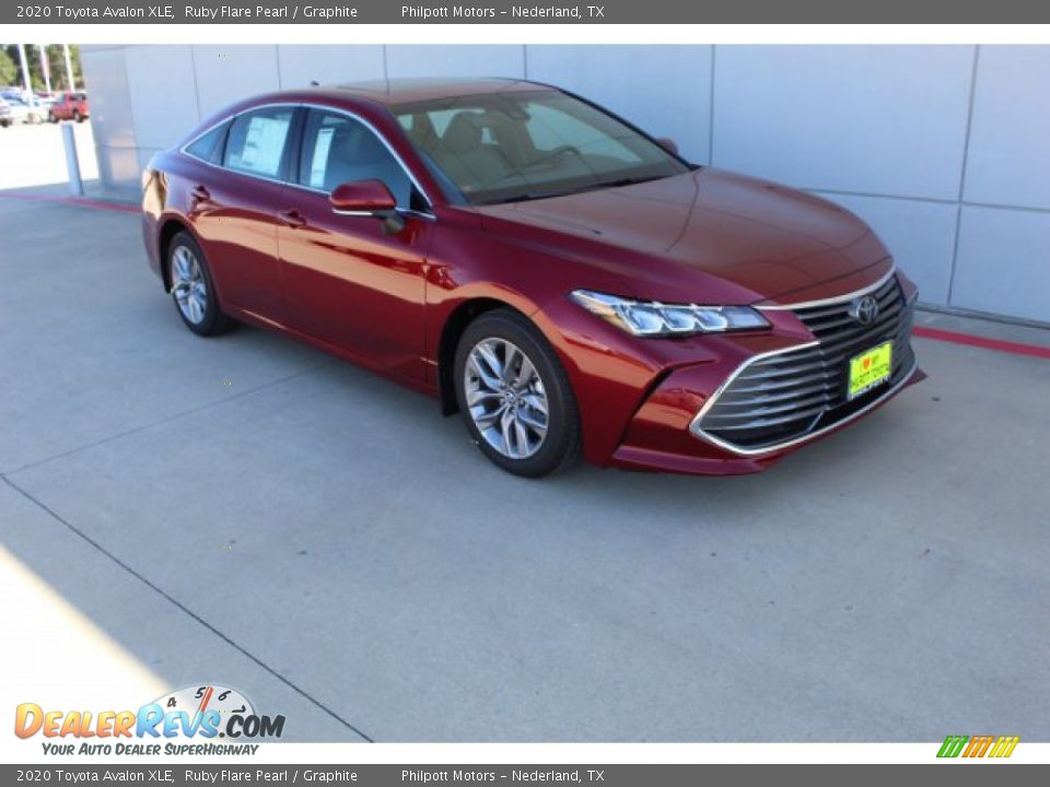 2020 Toyota Avalon XLE Ruby Flare Pearl / Graphite Photo #2