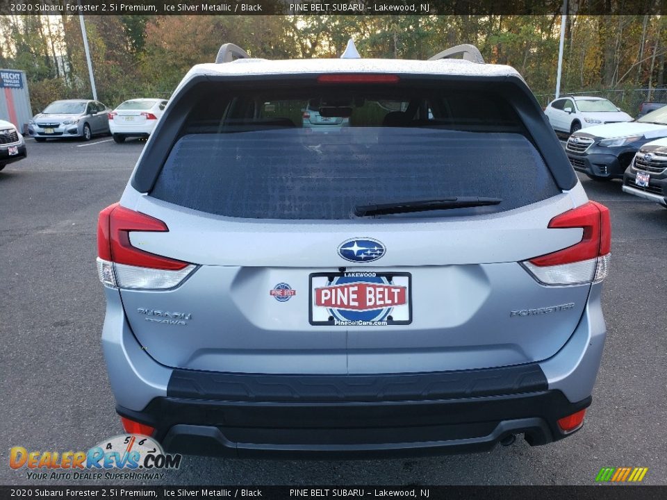 2020 Subaru Forester 2.5i Premium Ice Silver Metallic / Black Photo #5