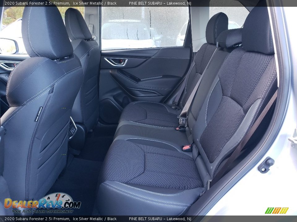 2020 Subaru Forester 2.5i Premium Ice Silver Metallic / Black Photo #6