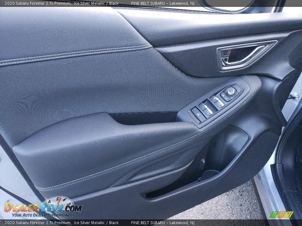 2020 Subaru Forester 2.5i Premium Ice Silver Metallic / Black Photo #8