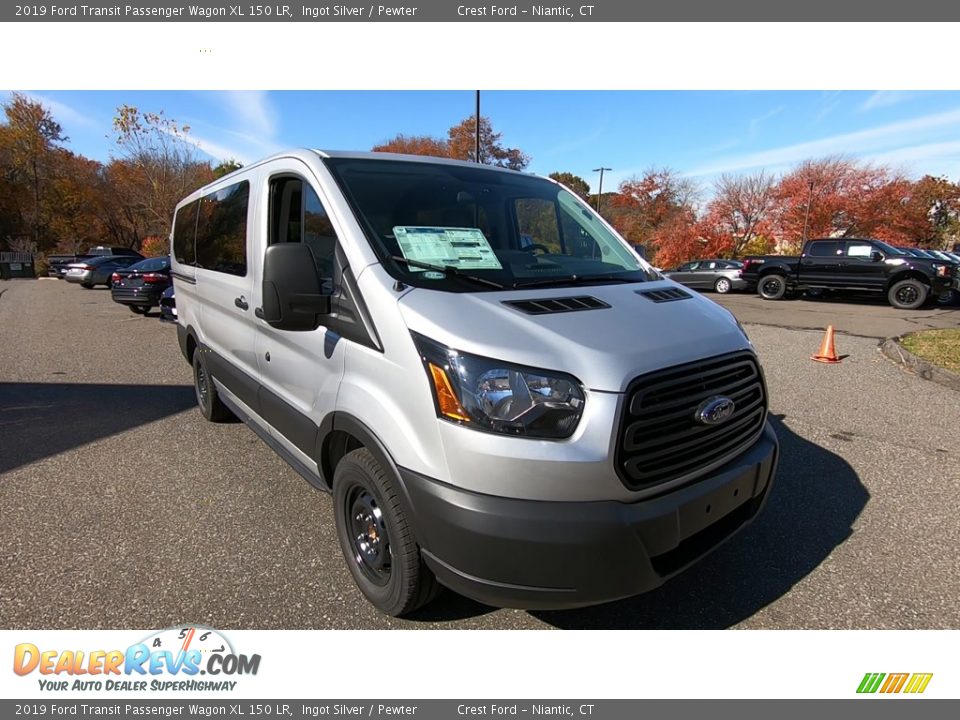 Front 3/4 View of 2019 Ford Transit Passenger Wagon XL 150 LR Photo #1