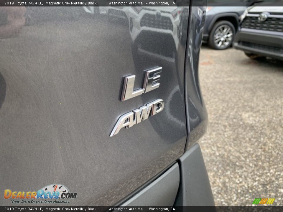 2019 Toyota RAV4 LE Magnetic Gray Metallic / Black Photo #10