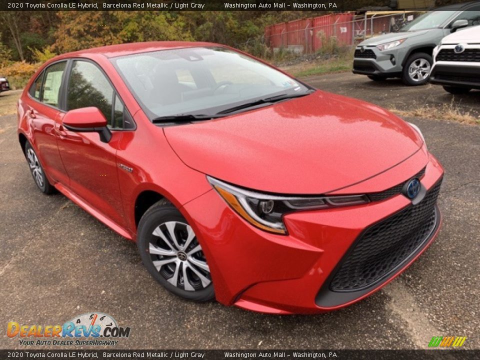 Front 3/4 View of 2020 Toyota Corolla LE Hybrid Photo #1