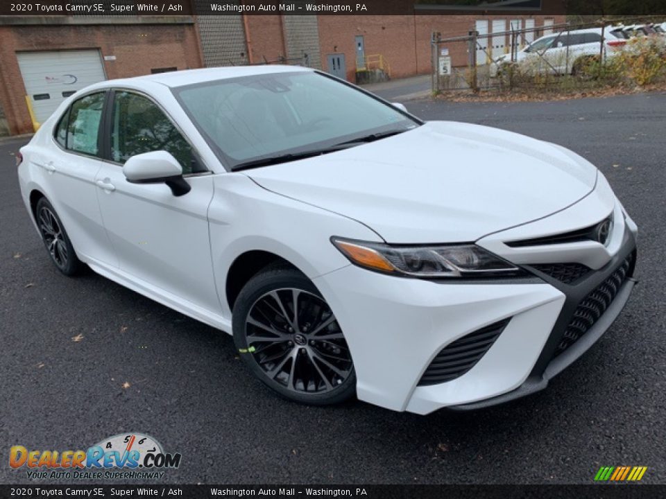 2020 Toyota Camry SE Super White / Ash Photo #1