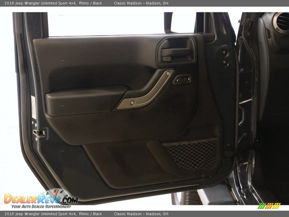 2016 Jeep Wrangler Unlimited Sport 4x4 Rhino / Black Photo #4