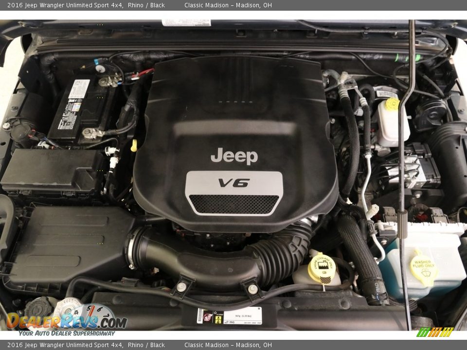 2016 Jeep Wrangler Unlimited Sport 4x4 Rhino / Black Photo #18