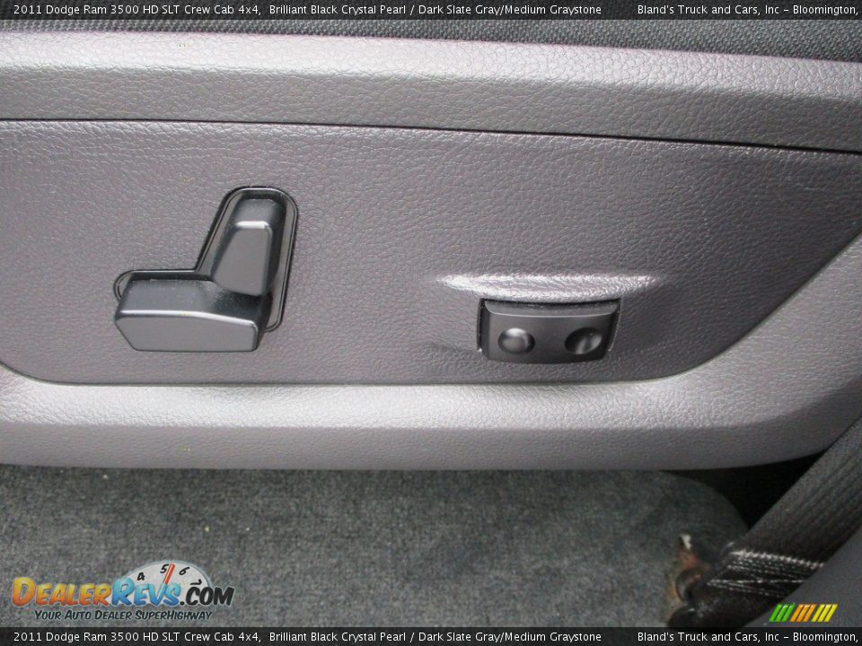 2011 Dodge Ram 3500 HD SLT Crew Cab 4x4 Brilliant Black Crystal Pearl / Dark Slate Gray/Medium Graystone Photo #10