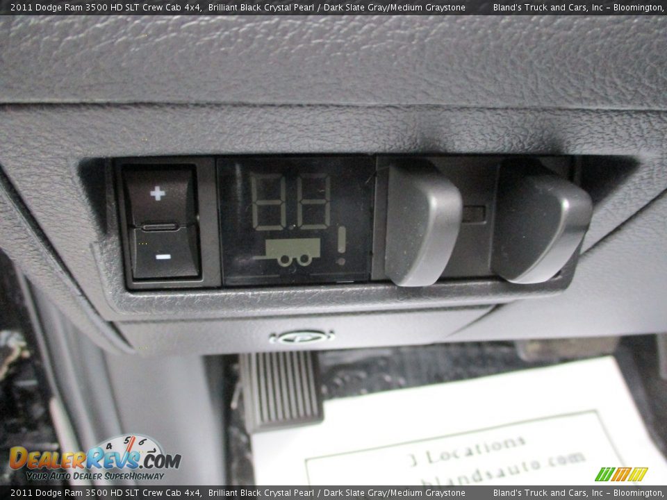 2011 Dodge Ram 3500 HD SLT Crew Cab 4x4 Brilliant Black Crystal Pearl / Dark Slate Gray/Medium Graystone Photo #13