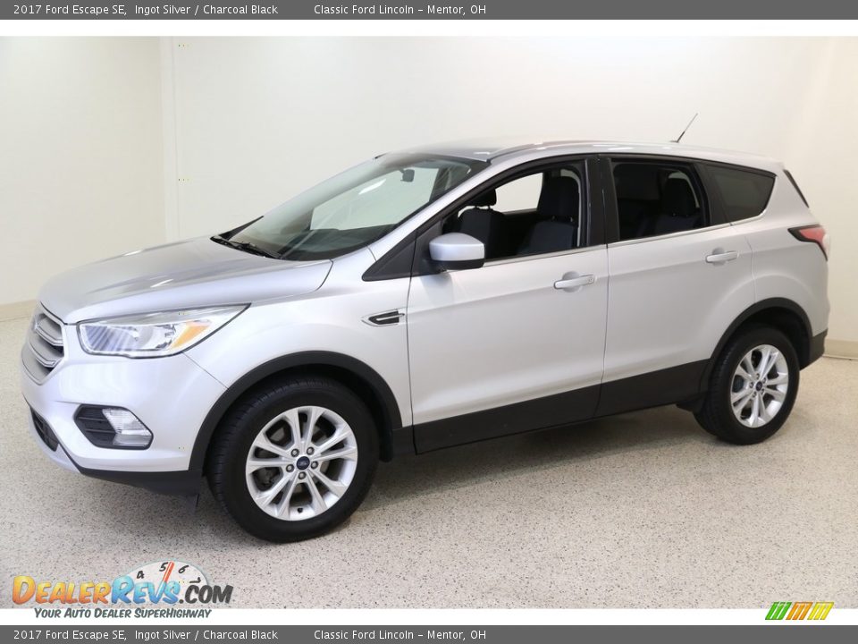 2017 Ford Escape SE Ingot Silver / Charcoal Black Photo #3