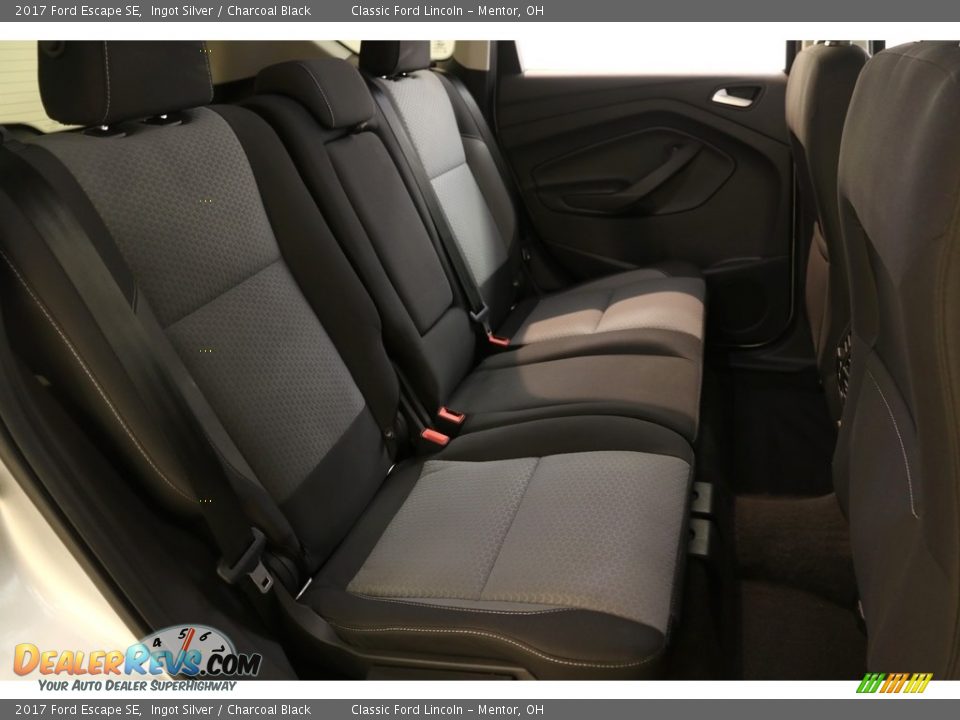 2017 Ford Escape SE Ingot Silver / Charcoal Black Photo #14