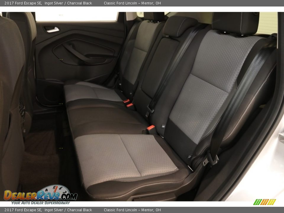 2017 Ford Escape SE Ingot Silver / Charcoal Black Photo #15