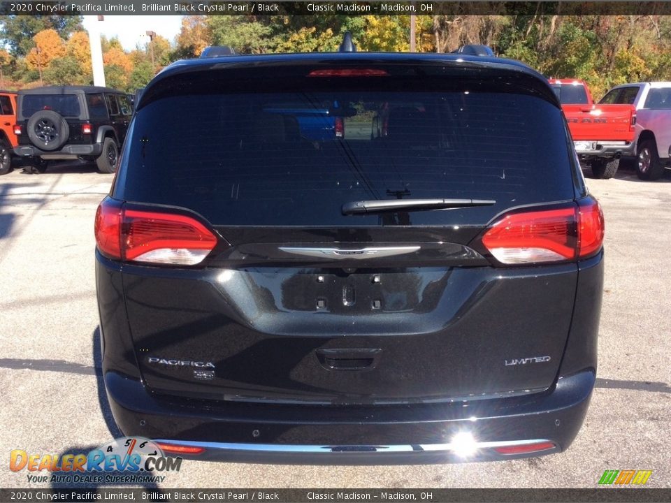 2020 Chrysler Pacifica Limited Brilliant Black Crystal Pearl / Black Photo #8