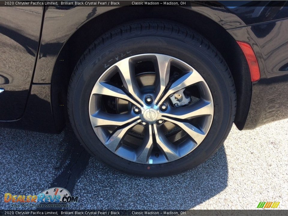 2020 Chrysler Pacifica Limited Brilliant Black Crystal Pearl / Black Photo #9