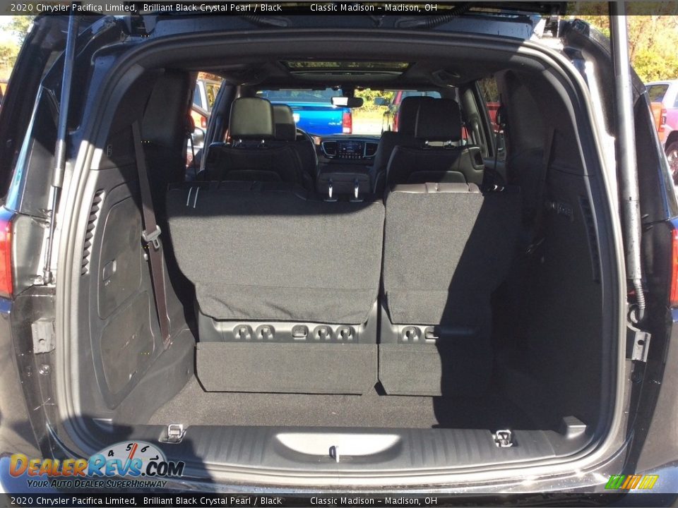 2020 Chrysler Pacifica Limited Brilliant Black Crystal Pearl / Black Photo #20