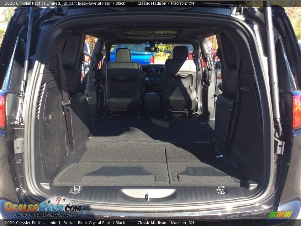 2020 Chrysler Pacifica Limited Brilliant Black Crystal Pearl / Black Photo #22